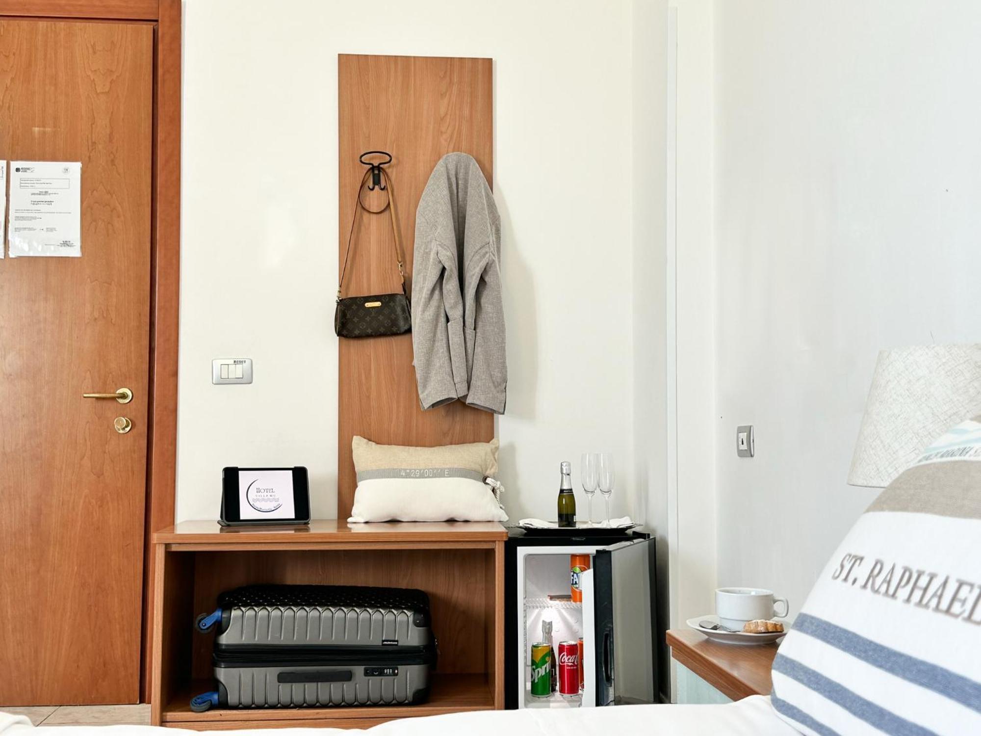 Villa Mg Hotel Санта Маринела Екстериор снимка